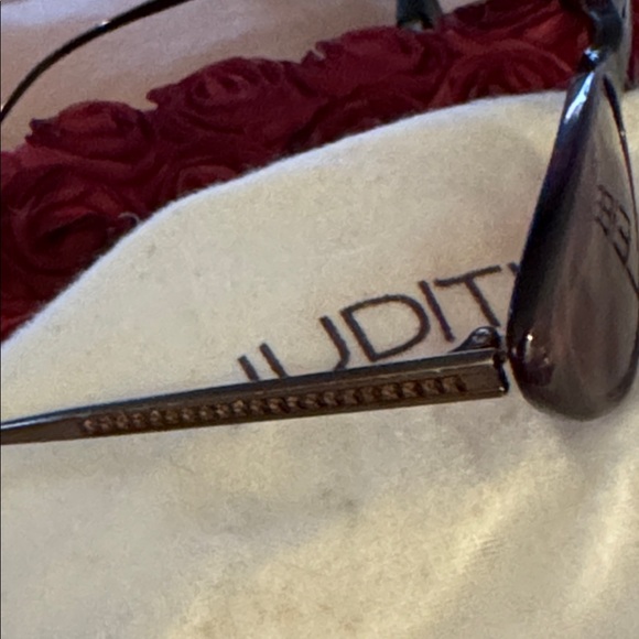 Judith Leiber cat-eye sunglasses main image 6